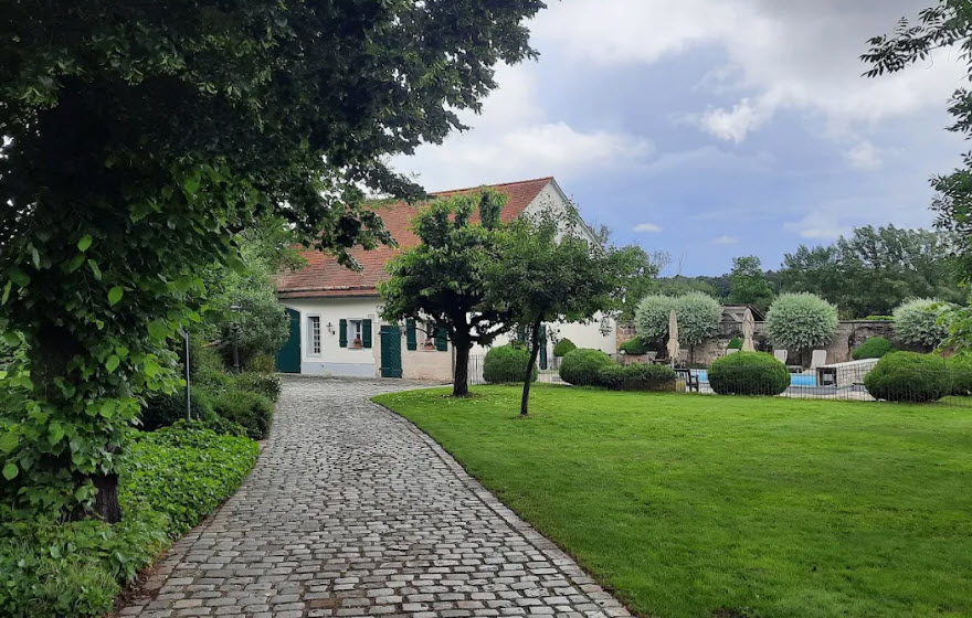 Wasserschloss Vach, Germany